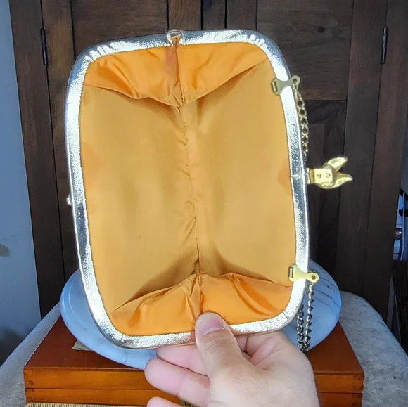 Elegant Gold Women's Clutch - Picture 13 of 15